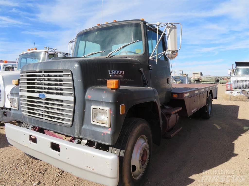 Ford L8000 Bañeras basculantes usadas