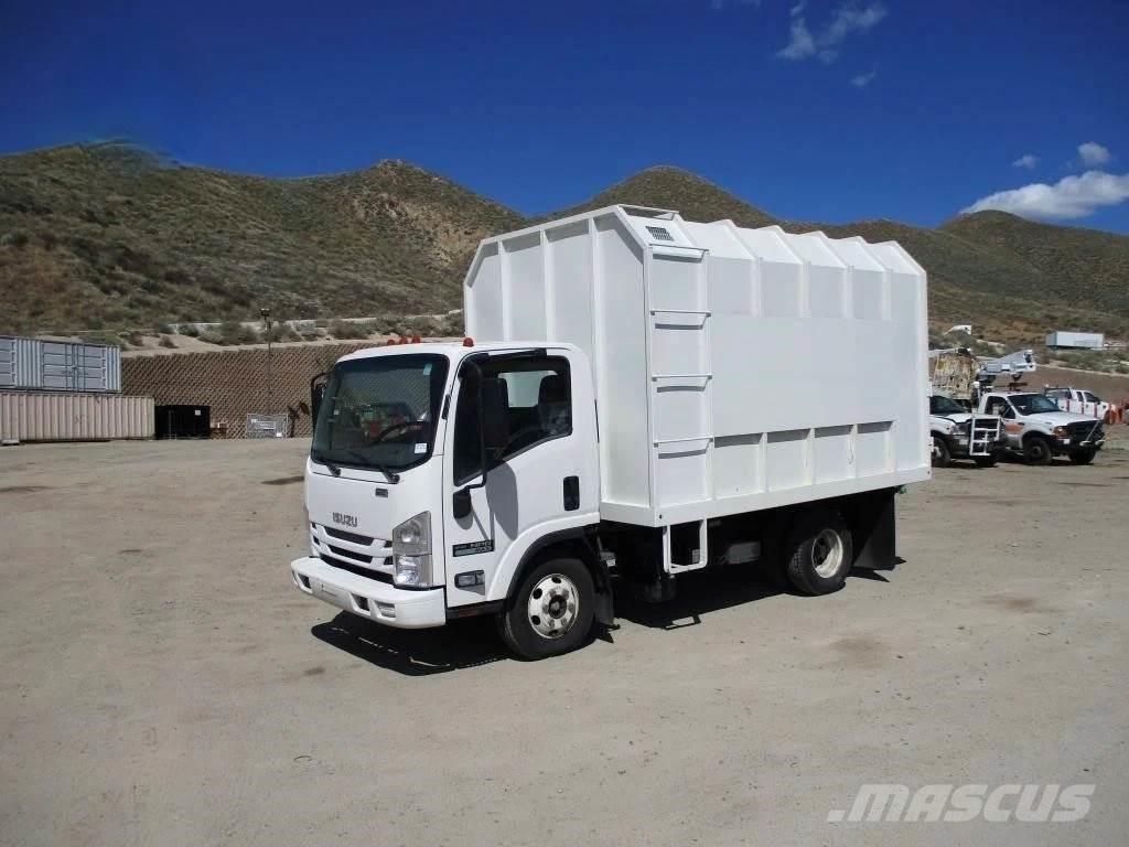 Isuzu NPR Camiones de volteo para virutas de madera