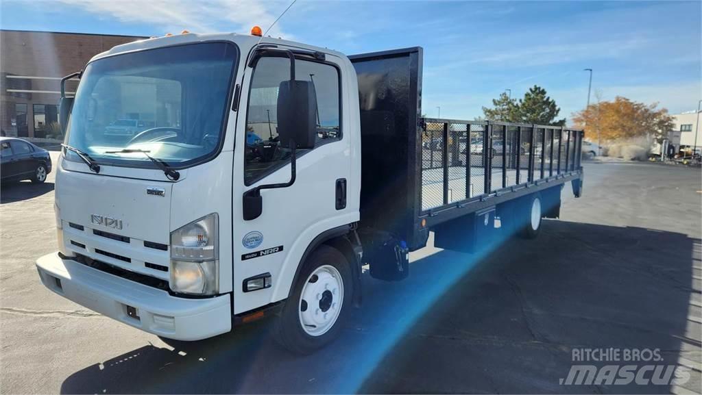 Isuzu NRR Camiones para transporte de animales