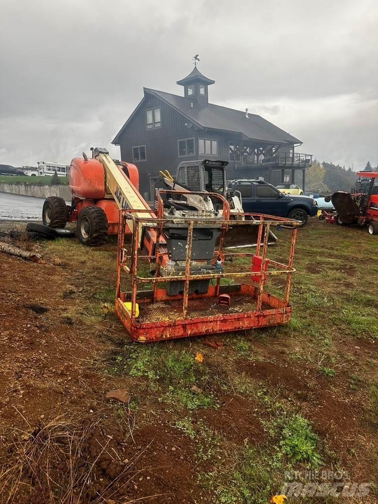 JLG 600S Plataformas con jaula de elevación