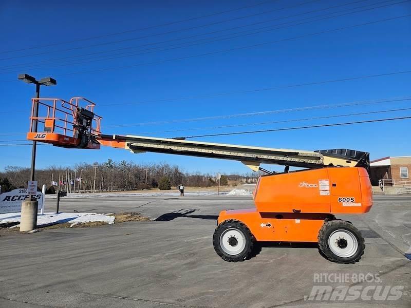 JLG 600S Plataformas con brazo de elevación telescópico