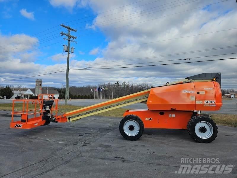 JLG 600S Plataformas con brazo de elevación telescópico