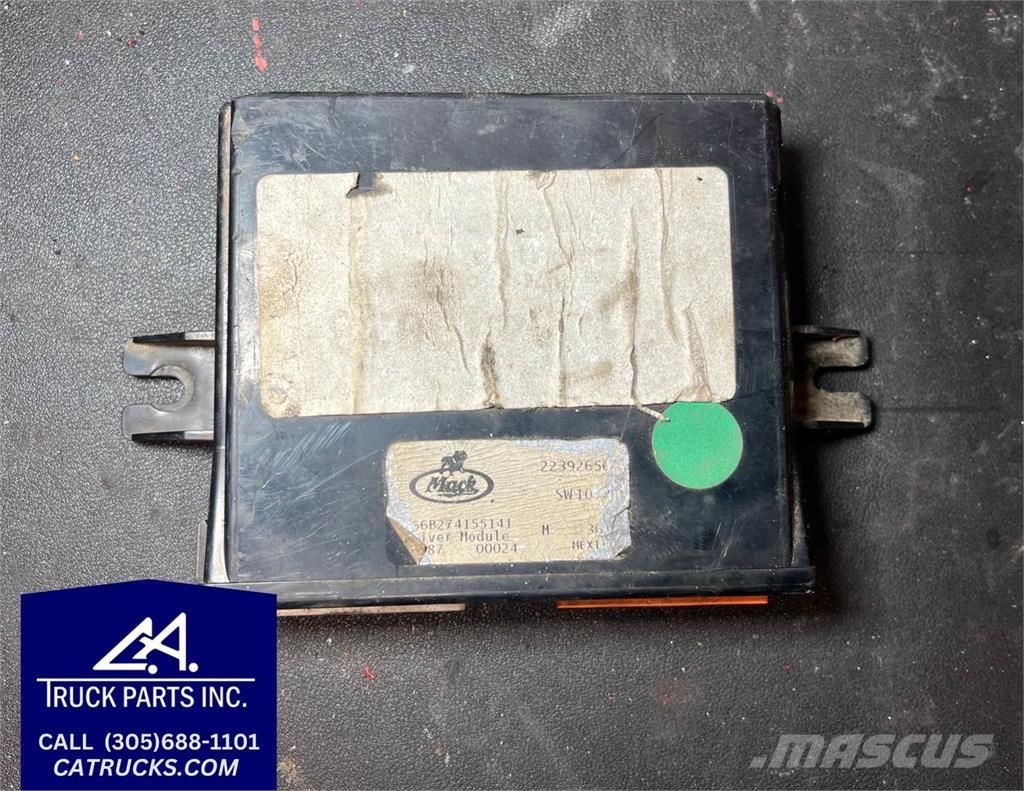 Mack  Componentes electrónicos