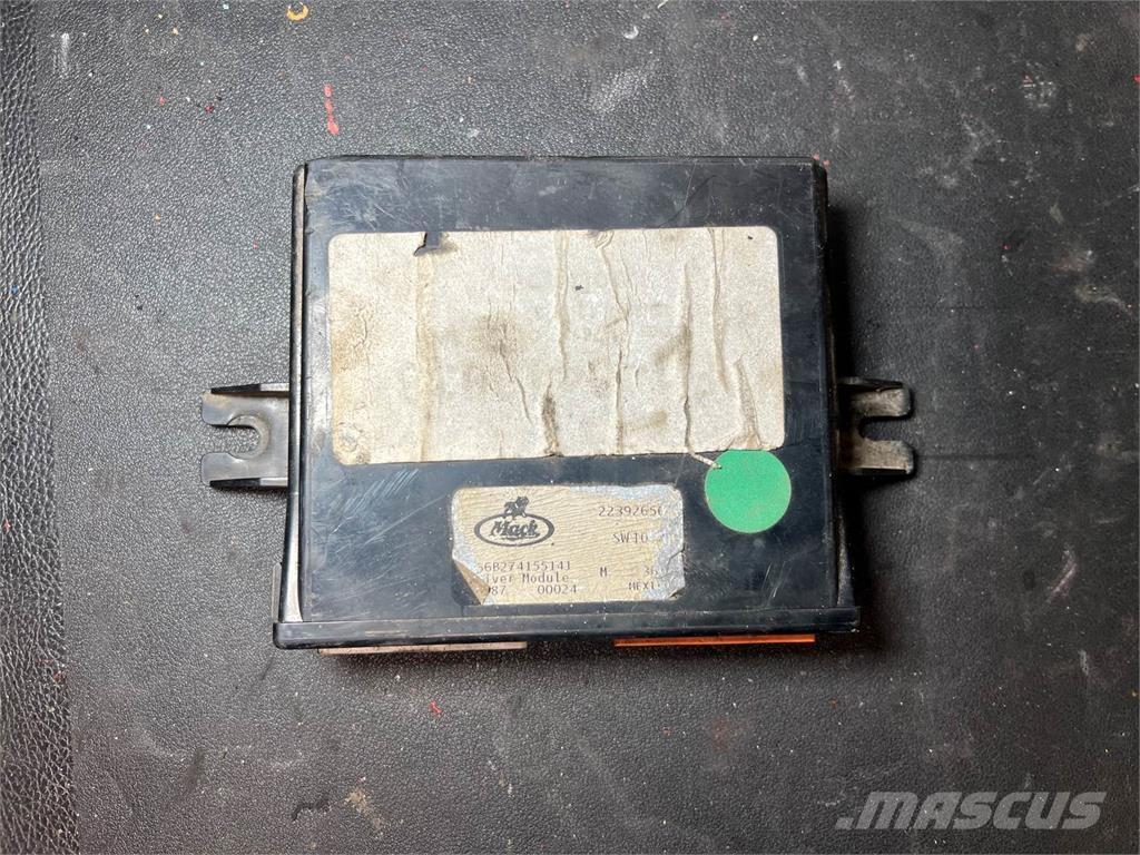 Mack  Componentes electrónicos