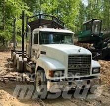 Mack CH613 Transportes de madera