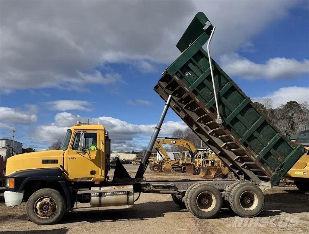 Mack CH613 Bañeras basculantes usadas