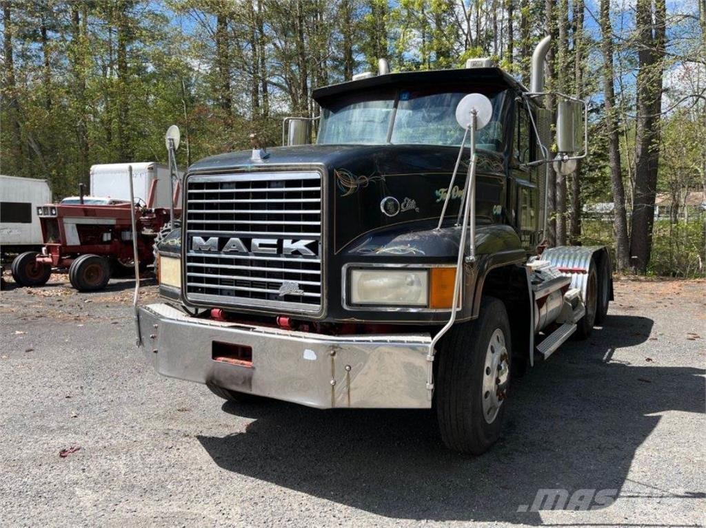 Mack CL733 Camiones tractor