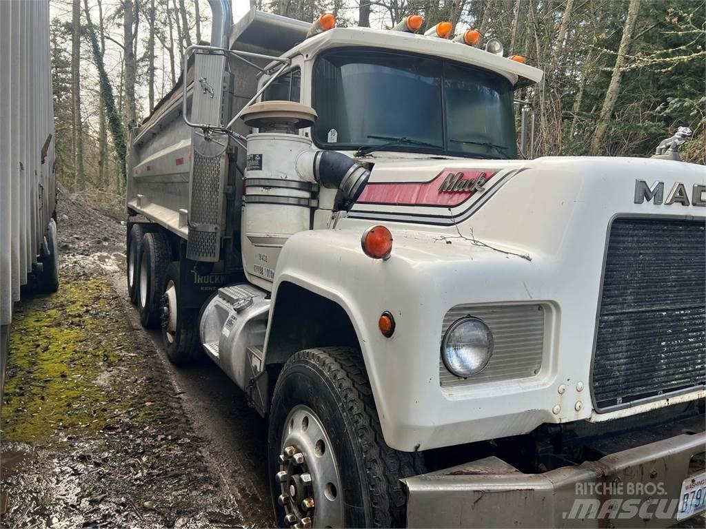 Mack RD600 Bañeras basculantes usadas