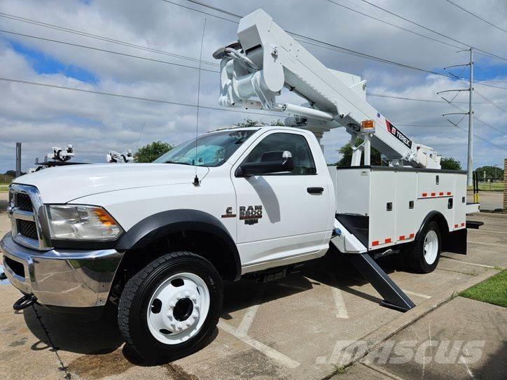 RAM 5500 Plataformas sobre camión