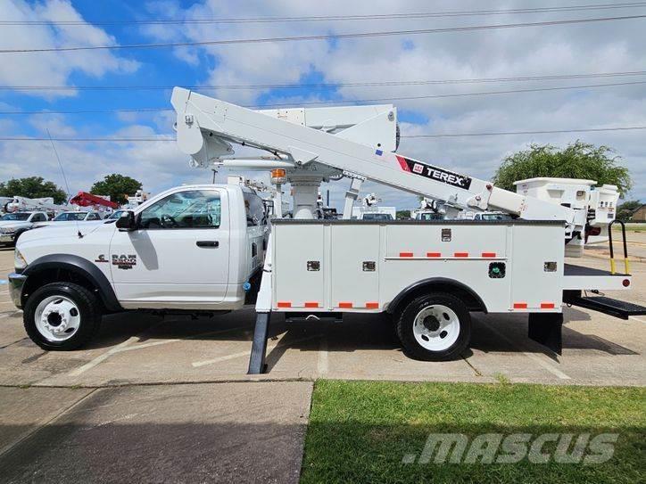 RAM 5500 Plataformas sobre camión