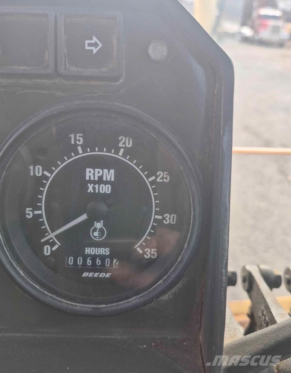 Volvo G86 Niveladoras