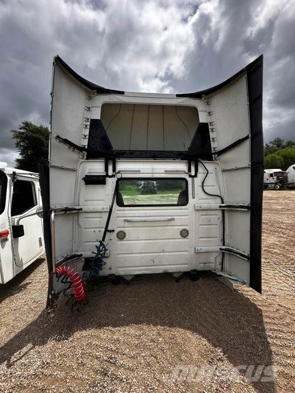 Volvo VNL Otros componentes