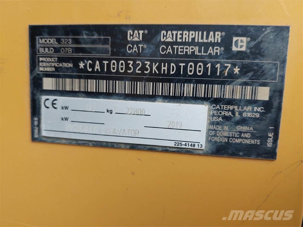 CAT 323 Excavadoras sobre orugas