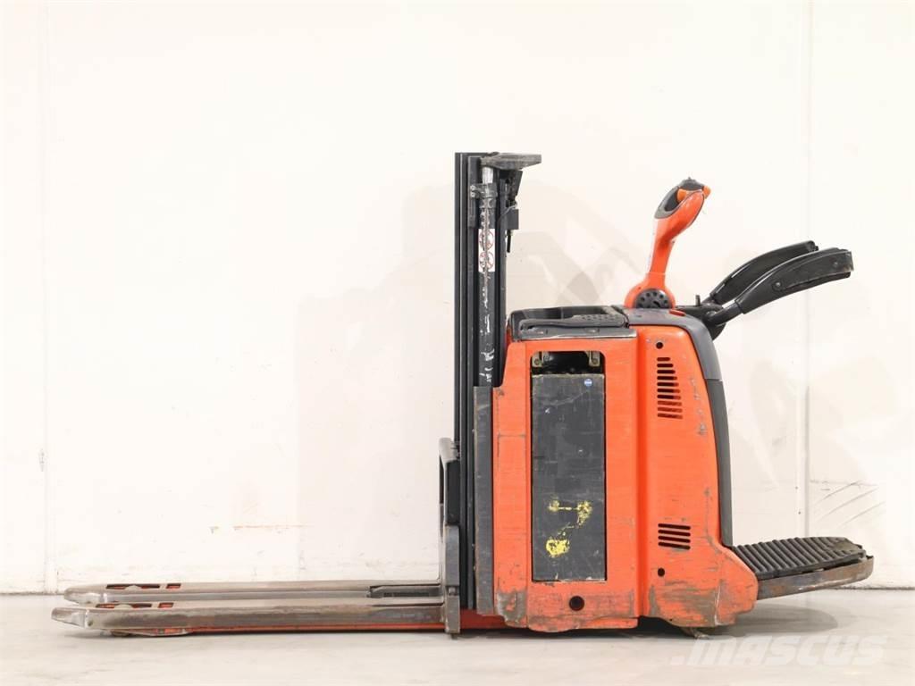 Linde D12AP/133-00 Montacargas manual