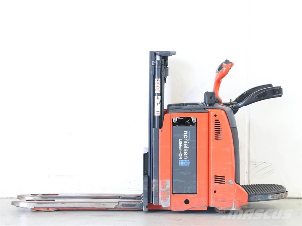 Linde D12HPAP/133-00 Montacargas manual