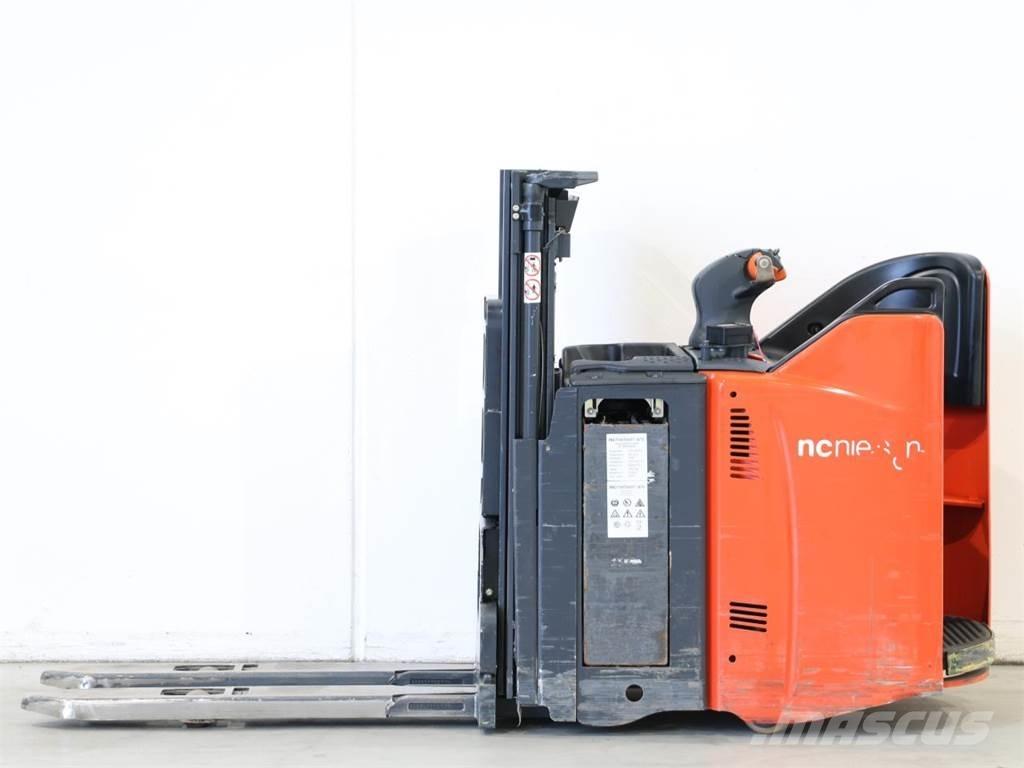 Linde L12SP/133-00 Montacargas manual