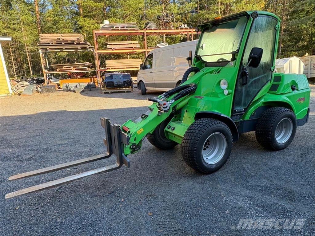 Avant 750 Minicargadoras