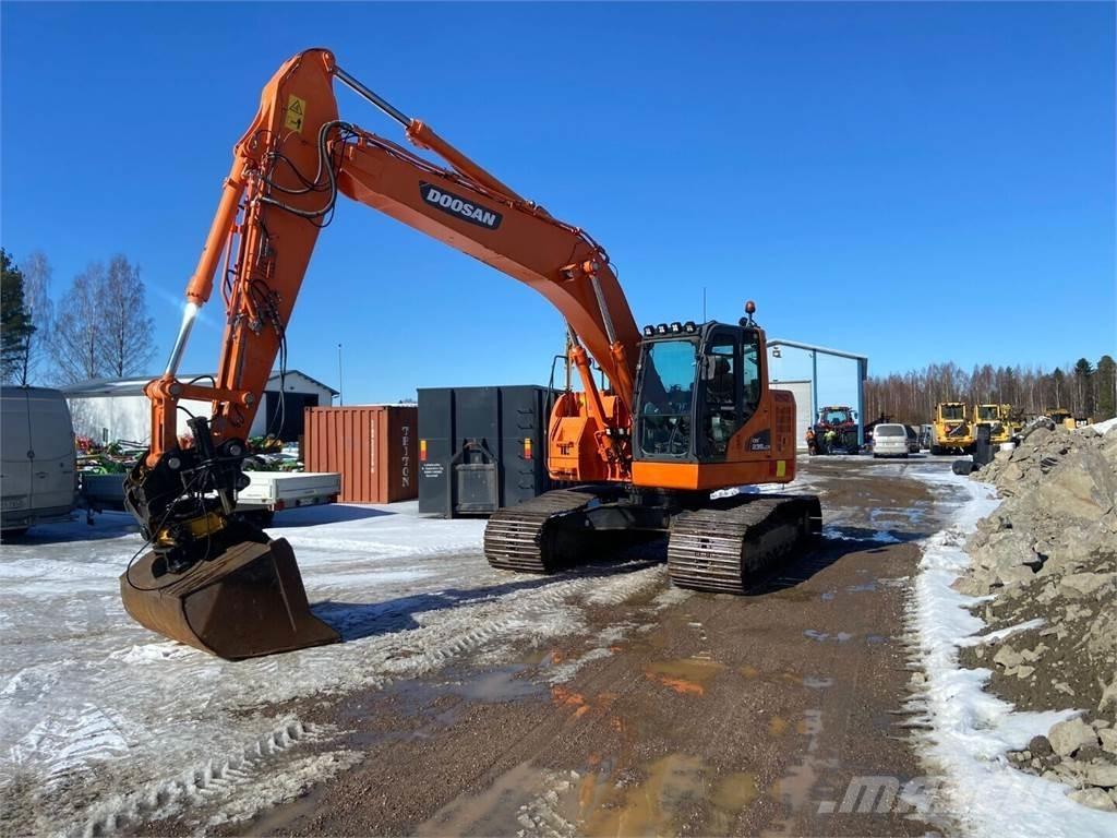 Doosan DX 235 LCR Excavadoras sobre orugas
