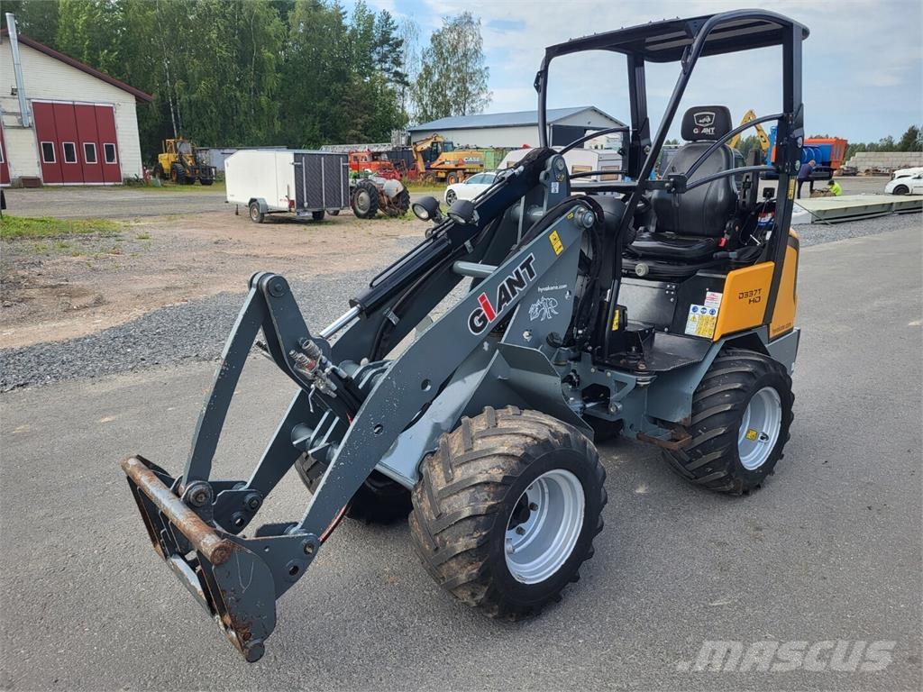 GiANT D337T Otra maquinaria agrícola