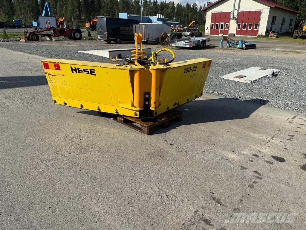 Hese HE 100-32 Otros equipos para carreteras y quitanieves