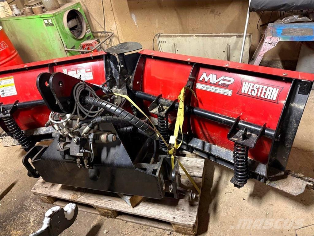 Hilltip Aura Hojas y cuñas quitanieves