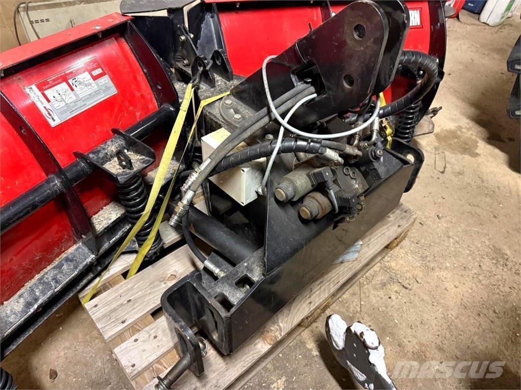 Hilltip Aura Hojas y cuñas quitanieves