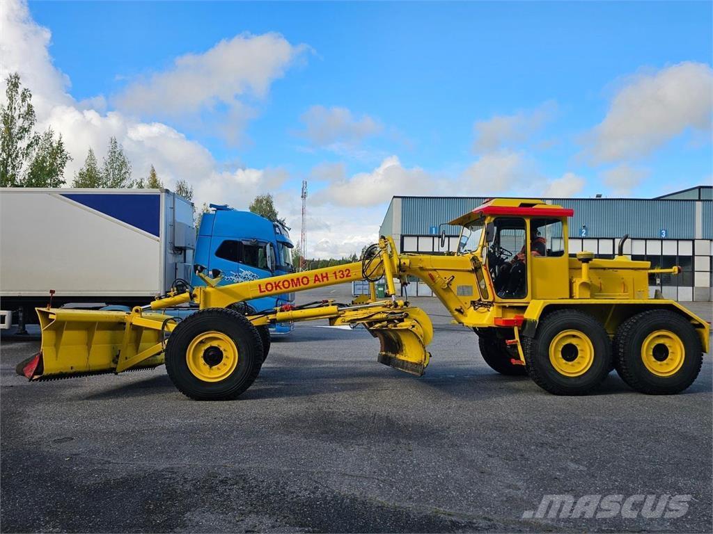 Lokomo AH 132 C Niveladoras