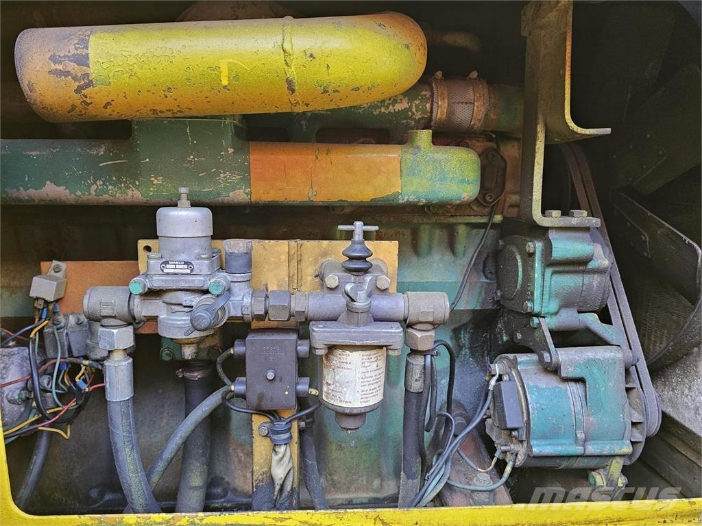 Lokomo AH 132 C Niveladoras