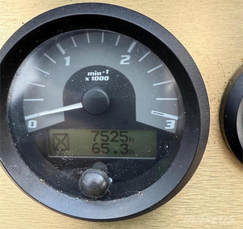 Paana 170 Otras máquinas de jardinería y limpieza urbana