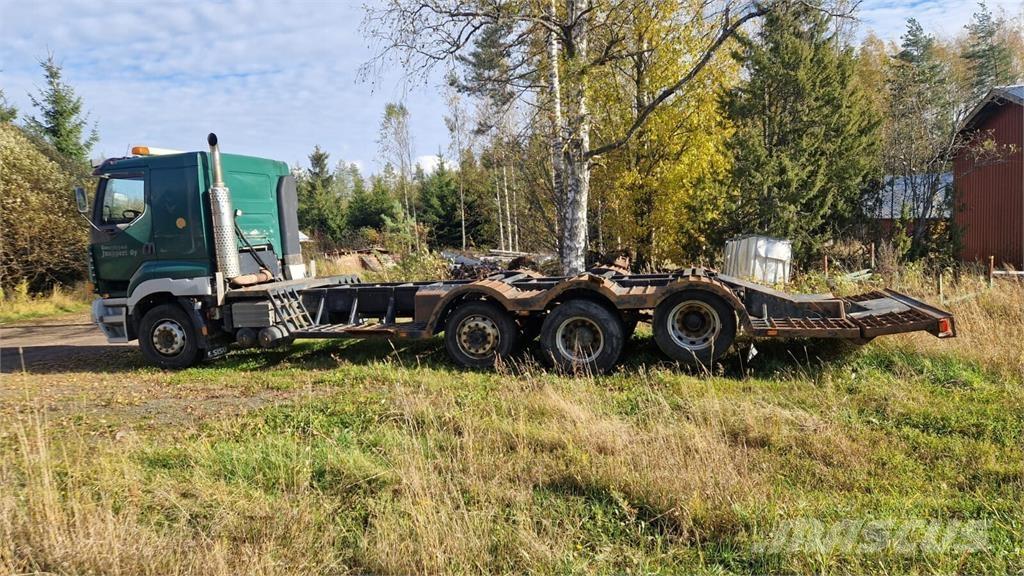 Sisu E12M Camiones portavehículos