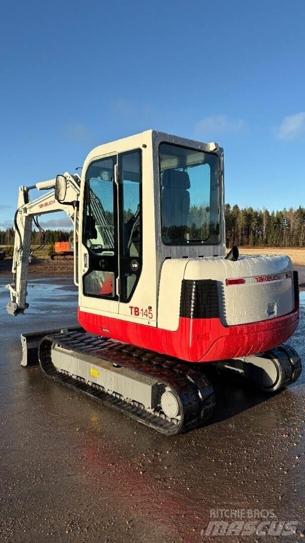 Takeuchi TB145 Excavadoras sobre orugas