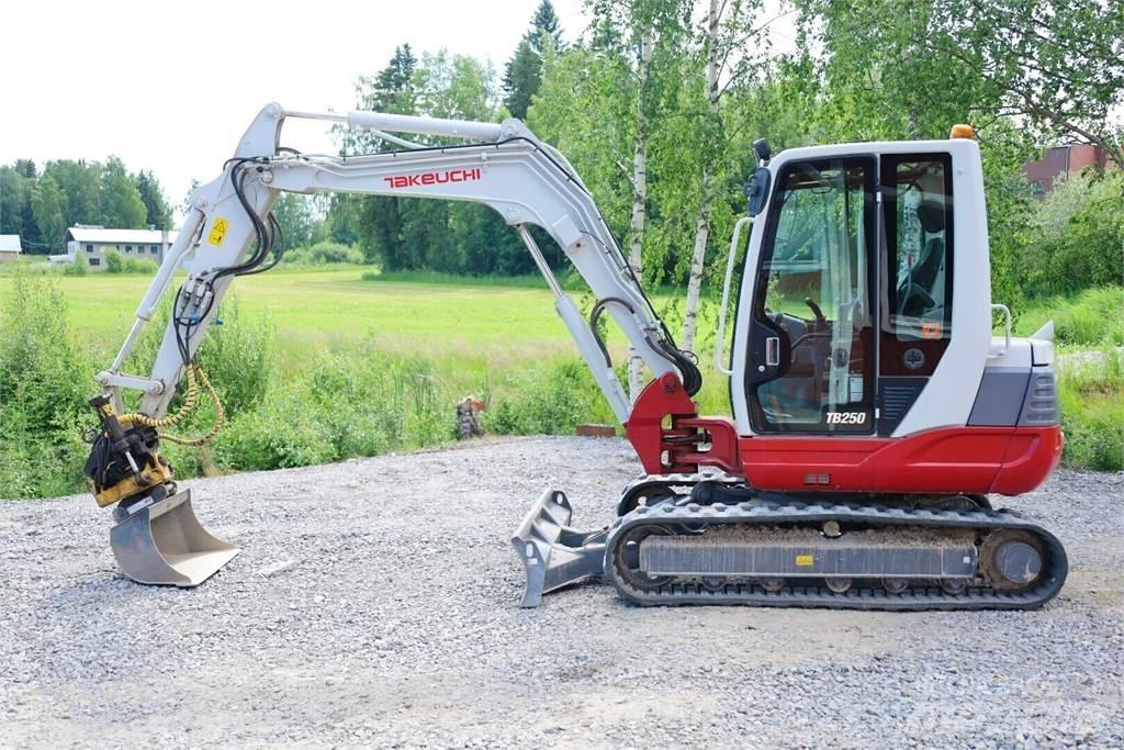 Takeuchi TB250 Miniexcavadoras