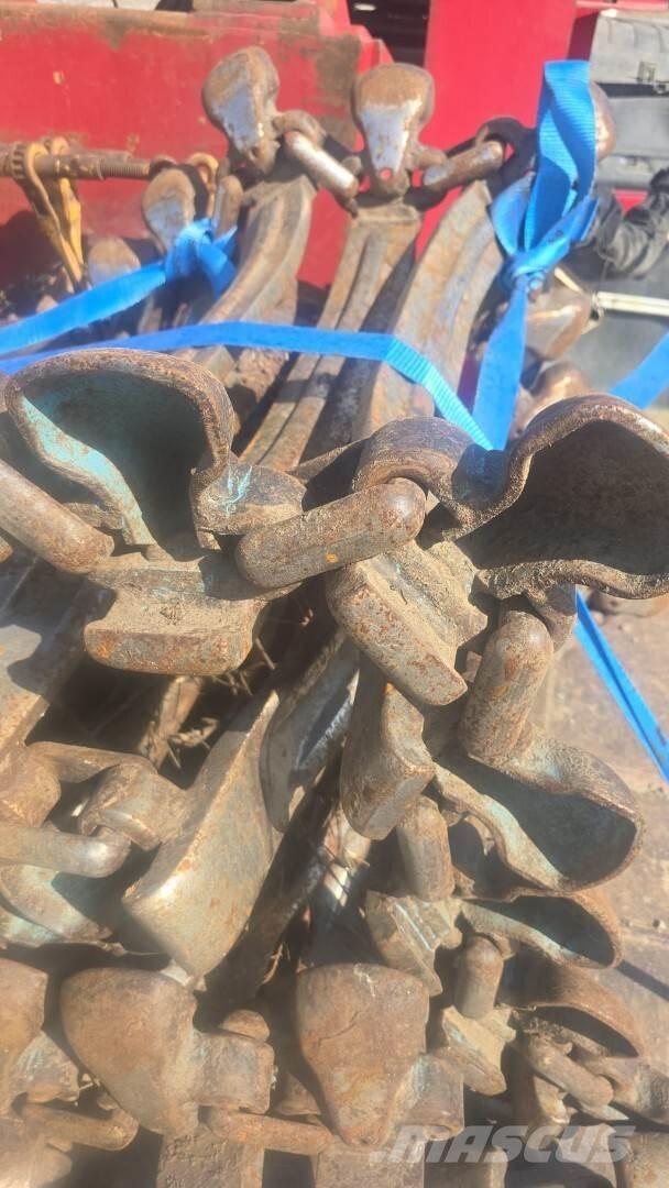  Teloja Cadenas / Orugas