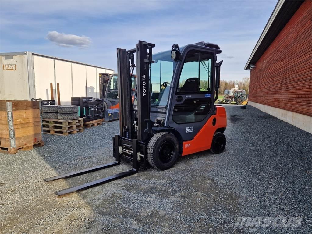 Toyota 52-8FDF25 Camiones diesel