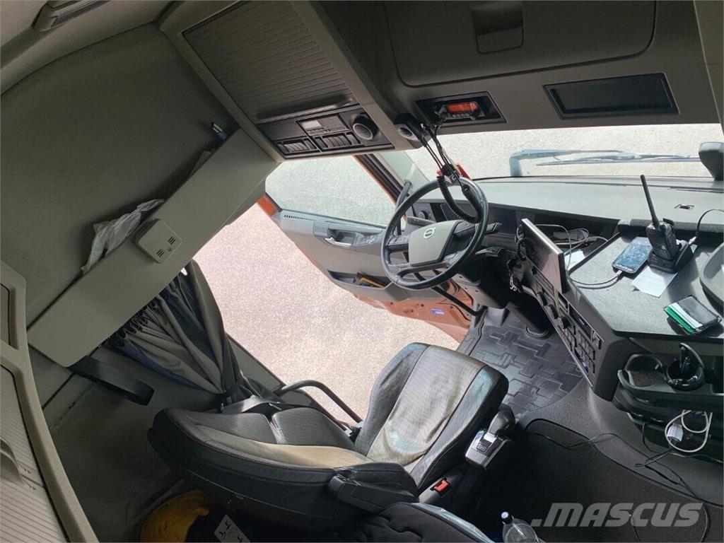 Volvo FH500TC 8x4 Camiones de volteo para virutas de madera