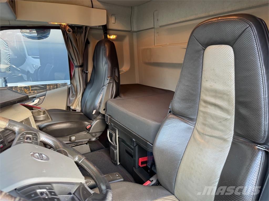 Volvo FH540 8X4 Camiones grúa