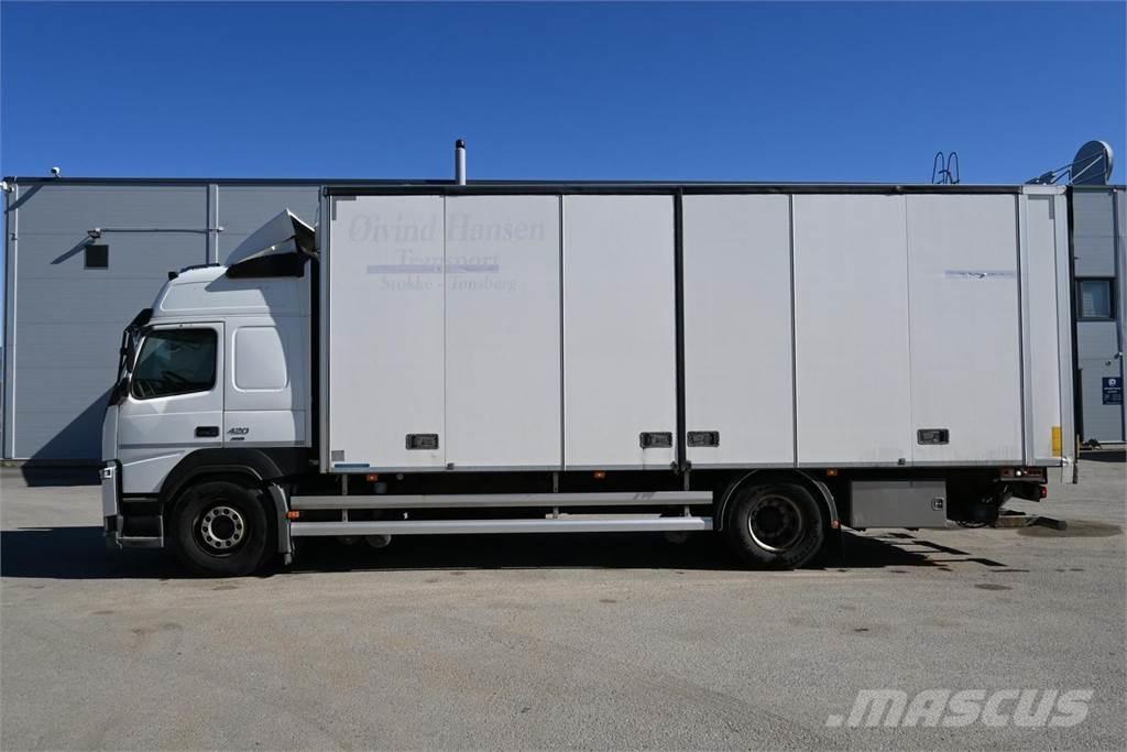 Volvo FM420 4x2 Camiones con caja de remolque