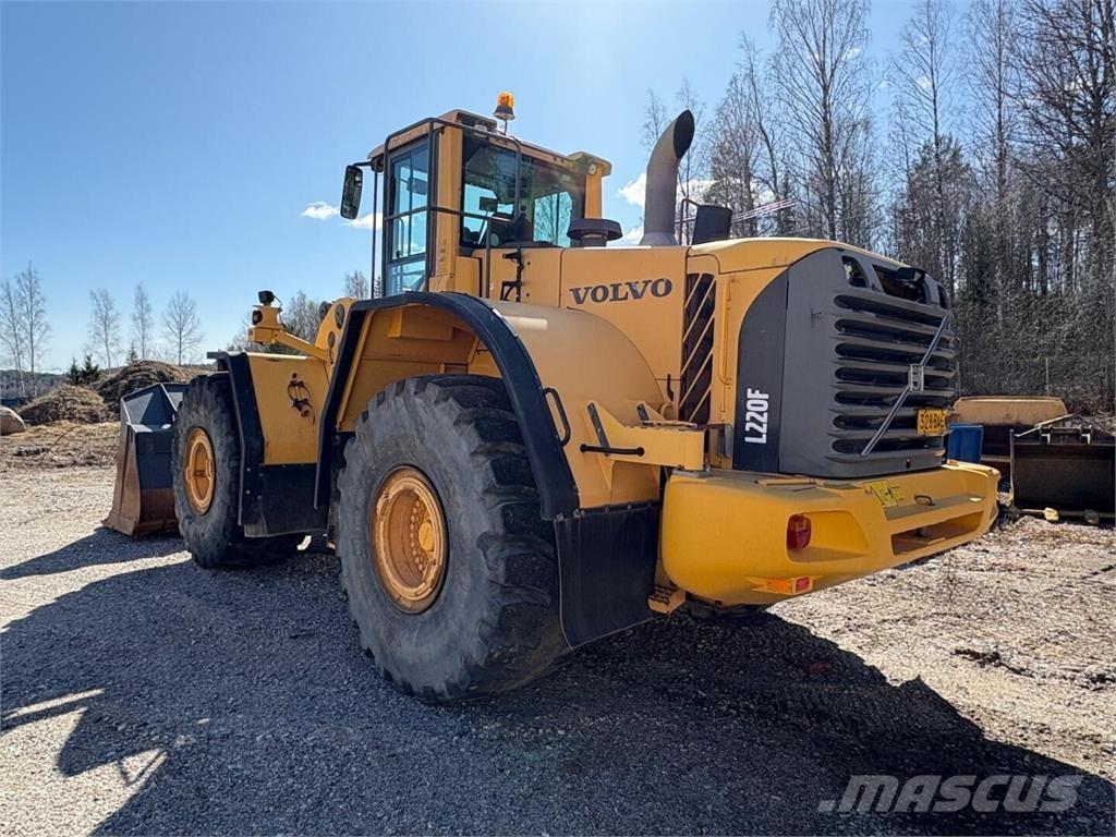 Volvo L 220 F Cargadoras sobre ruedas