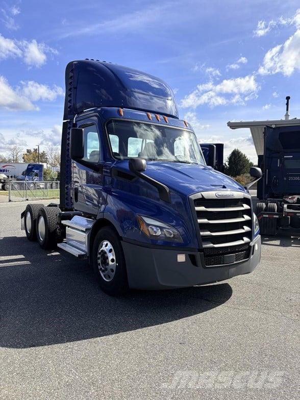 Freightliner CASCADIA 116 Camiones tractor