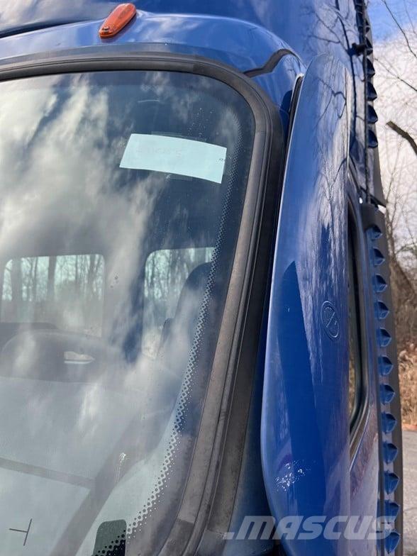 Freightliner CASCADIA 116 Camiones tractor