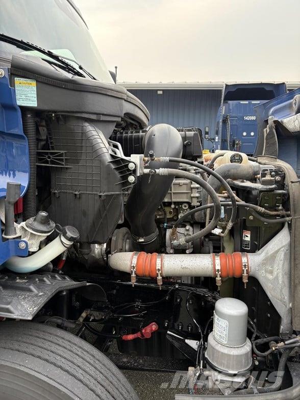 Freightliner CASCADIA 116 Camiones tractor