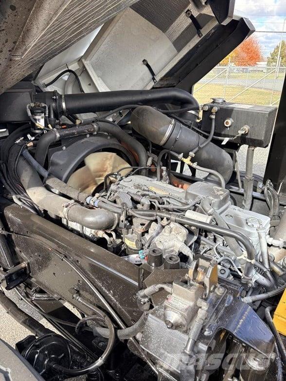 Kalmar OTTAWA 4X2 OFF-ROAD Tractocamiones para terminales