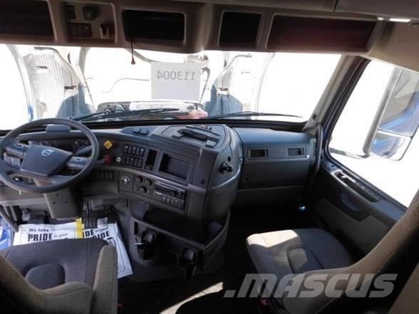 Volvo VNL64T860 Camiones tractor