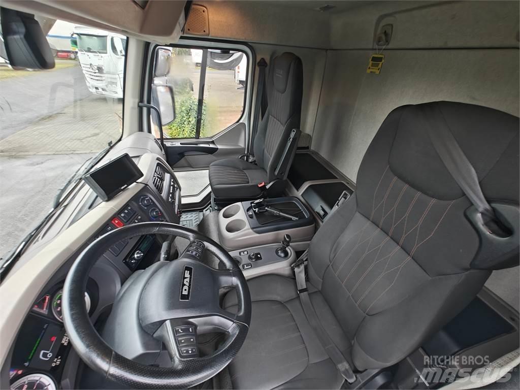 DAF LF290 Camiones con caja de remolque