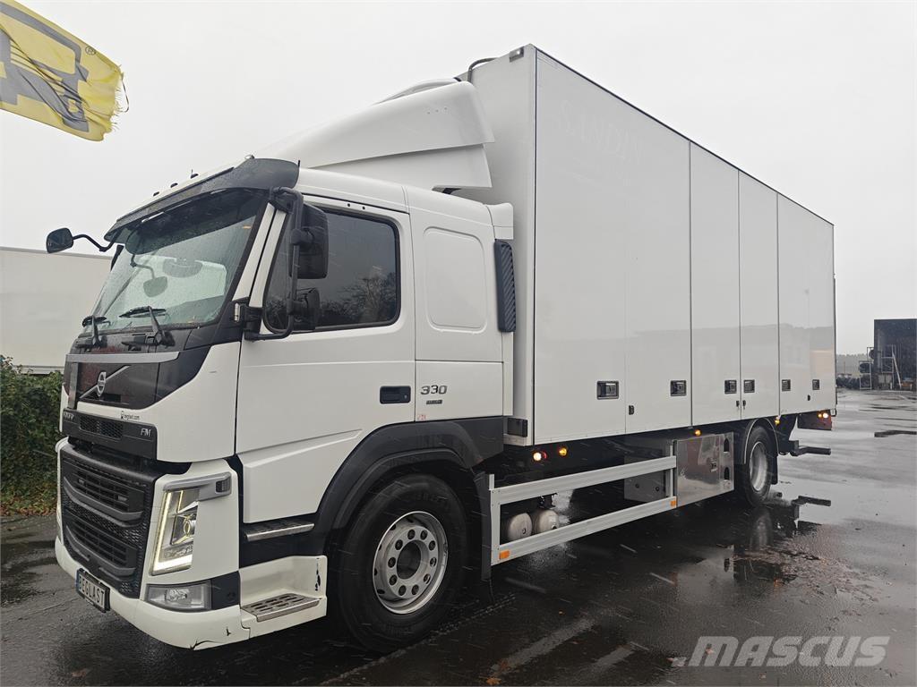 Volvo FM330 Camiones con caja de remolque