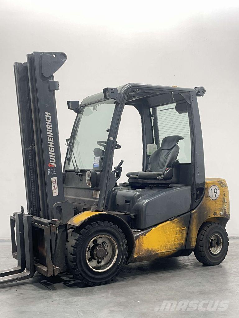 Jungheinrich DFG 430 Camiones diesel