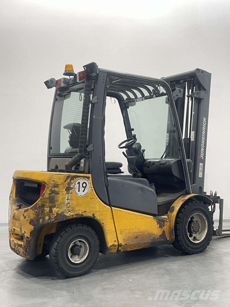 Jungheinrich DFG 430 Camiones diesel