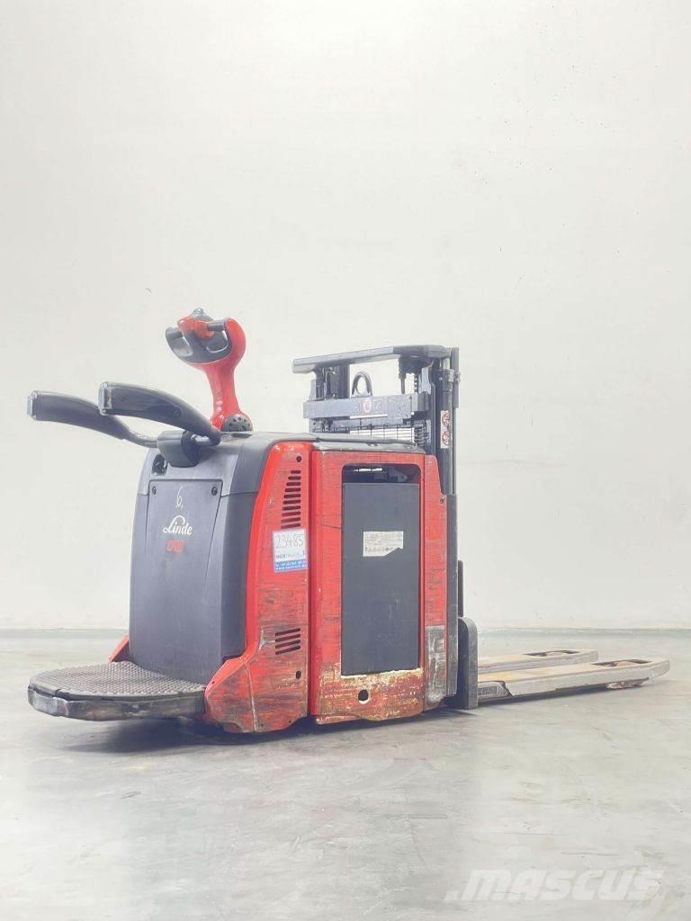 Linde D12AP-133 Montacargas manual