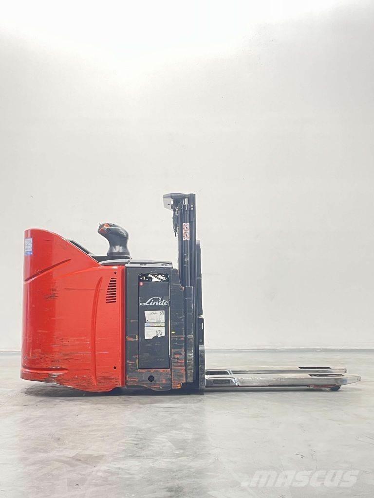 Linde D12SPHP-133 Montacargas manual