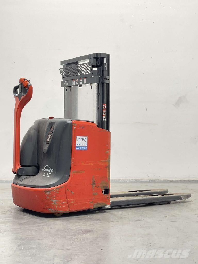 Linde L12i-1172 Montacargas manual
